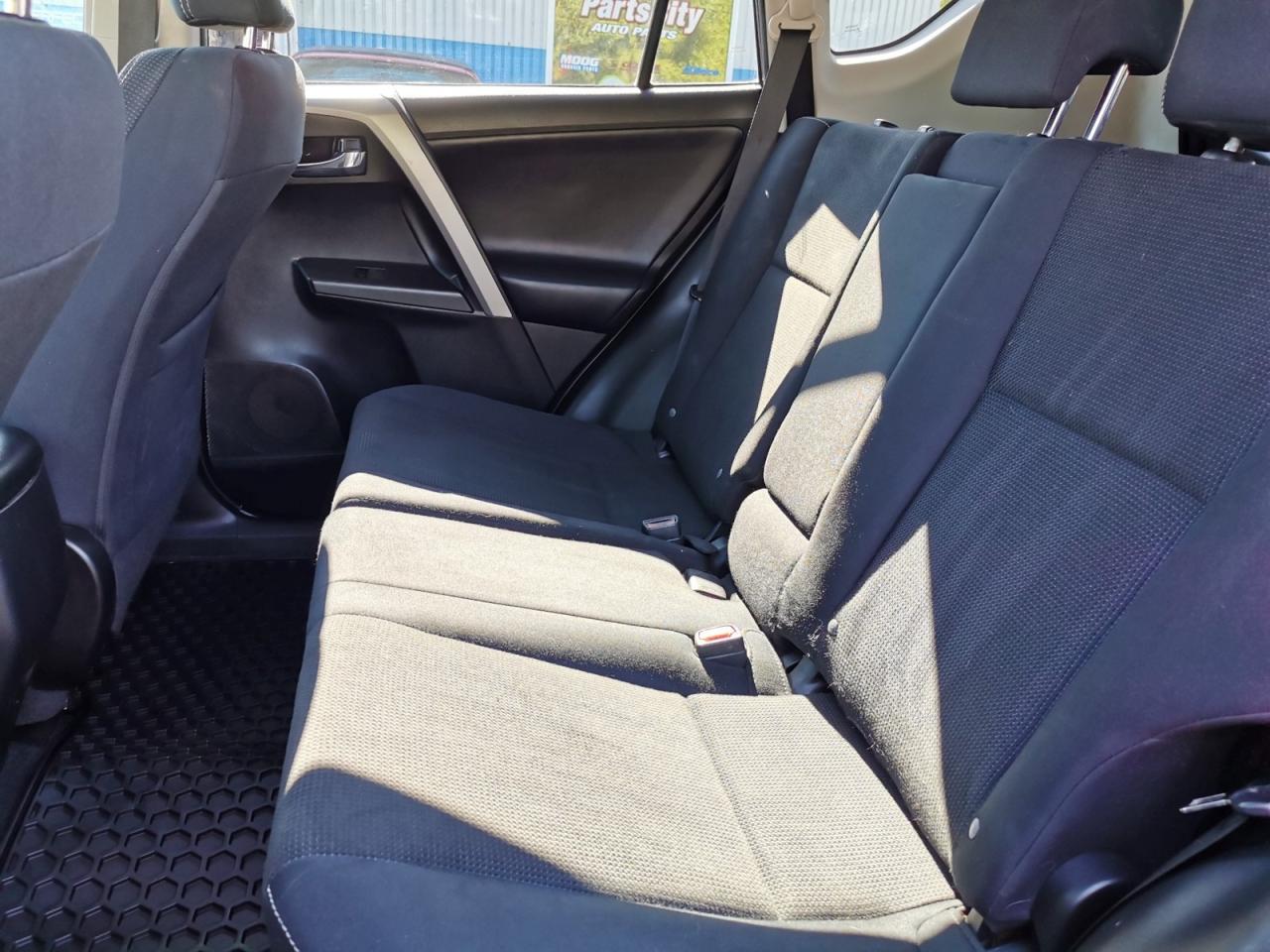 2016 Toyota RAV4 XLE AWD - Photo #25