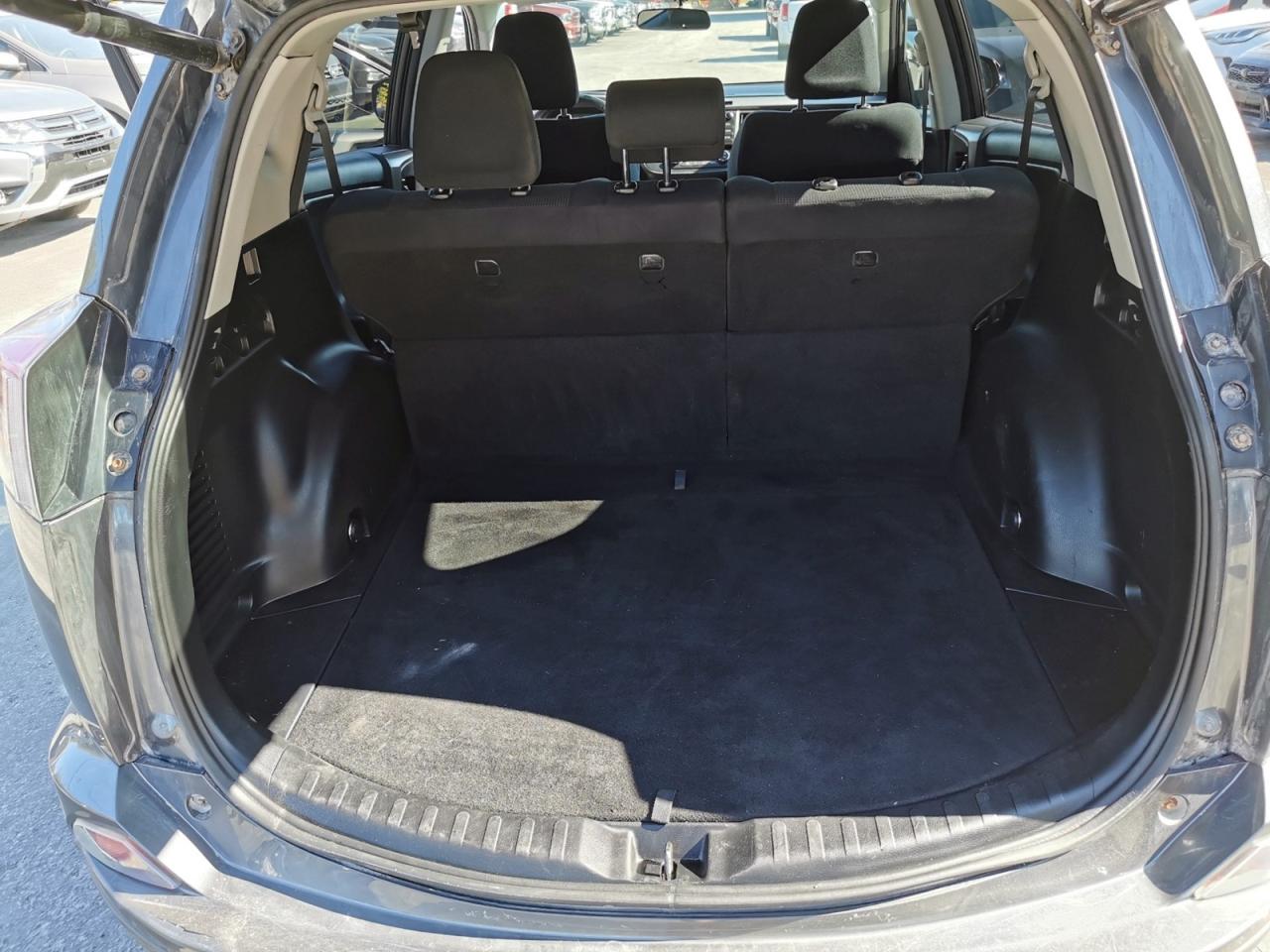 2016 Toyota RAV4 XLE AWD - Photo #29