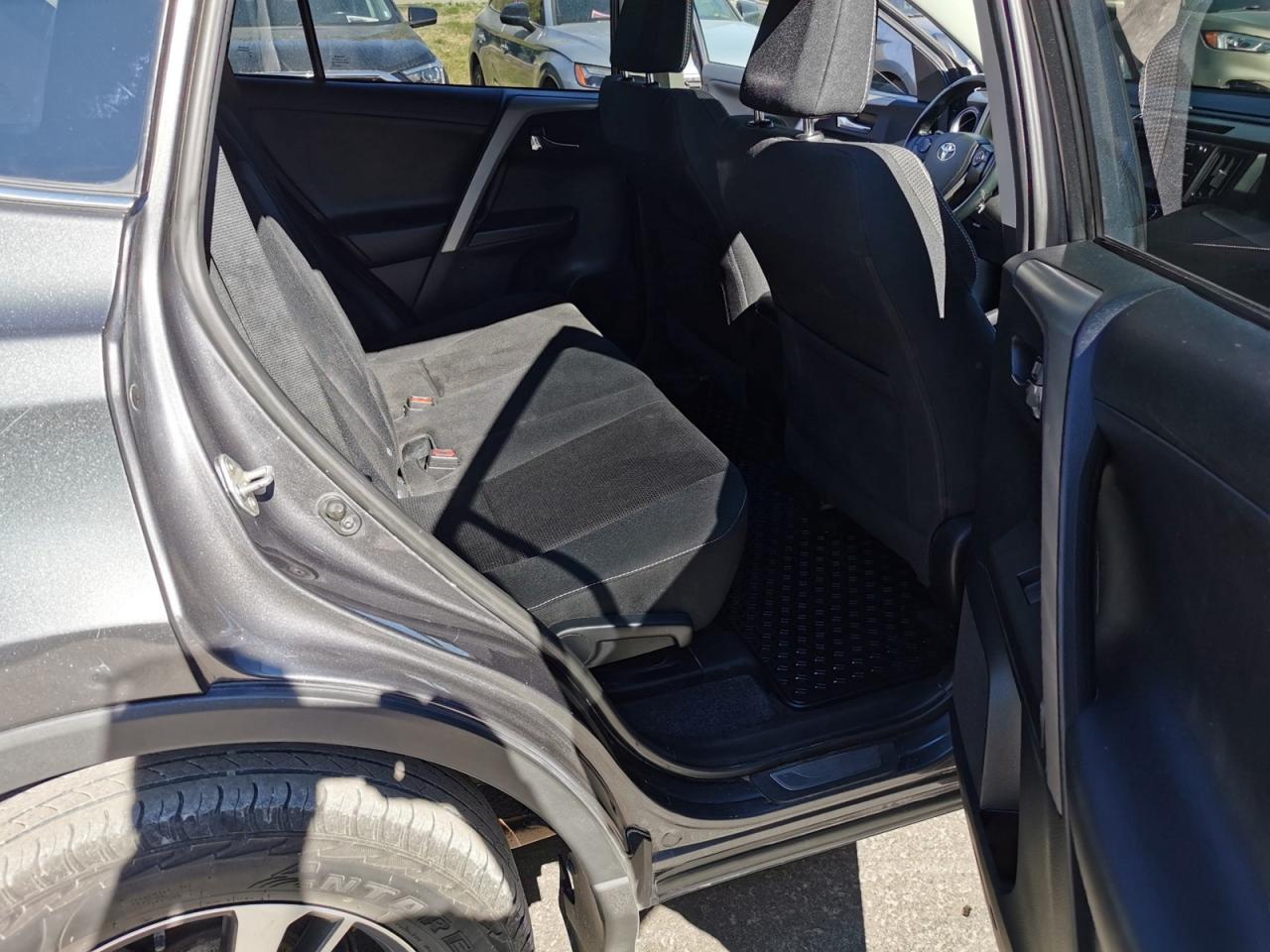 2016 Toyota RAV4 XLE AWD - Photo #32