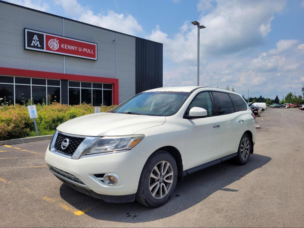 Used 2015 Nissan Pathfinder S for sale in Ottawa, ON