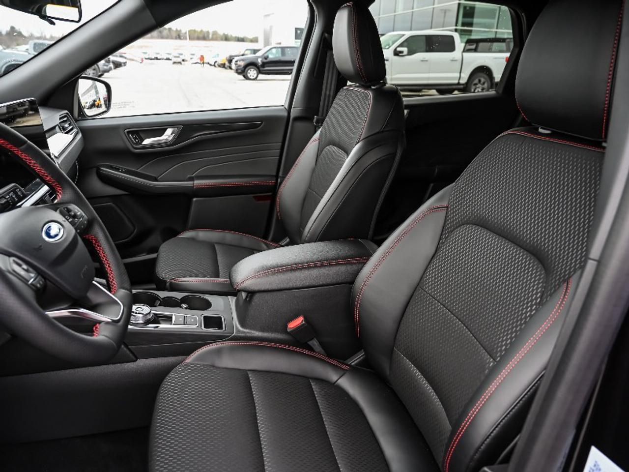 2026 Ford Escape ST-Line Photo