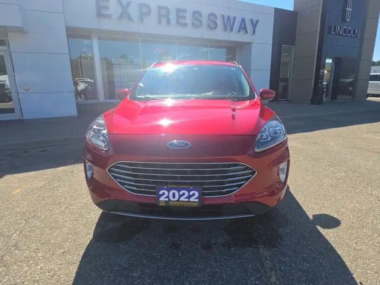 2022 Ford Escape Titanium AWD Hybrid Photo2