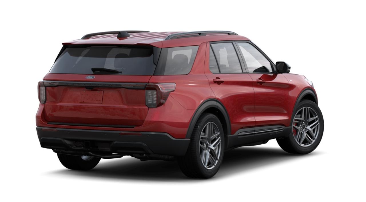 2025 Ford Explorer ST-Line Photo2
