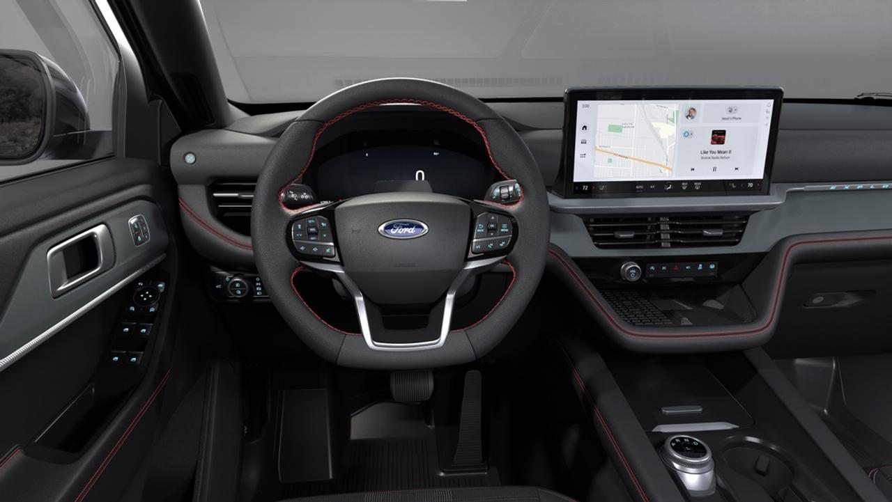2025 Ford Explorer ST-Line Photo