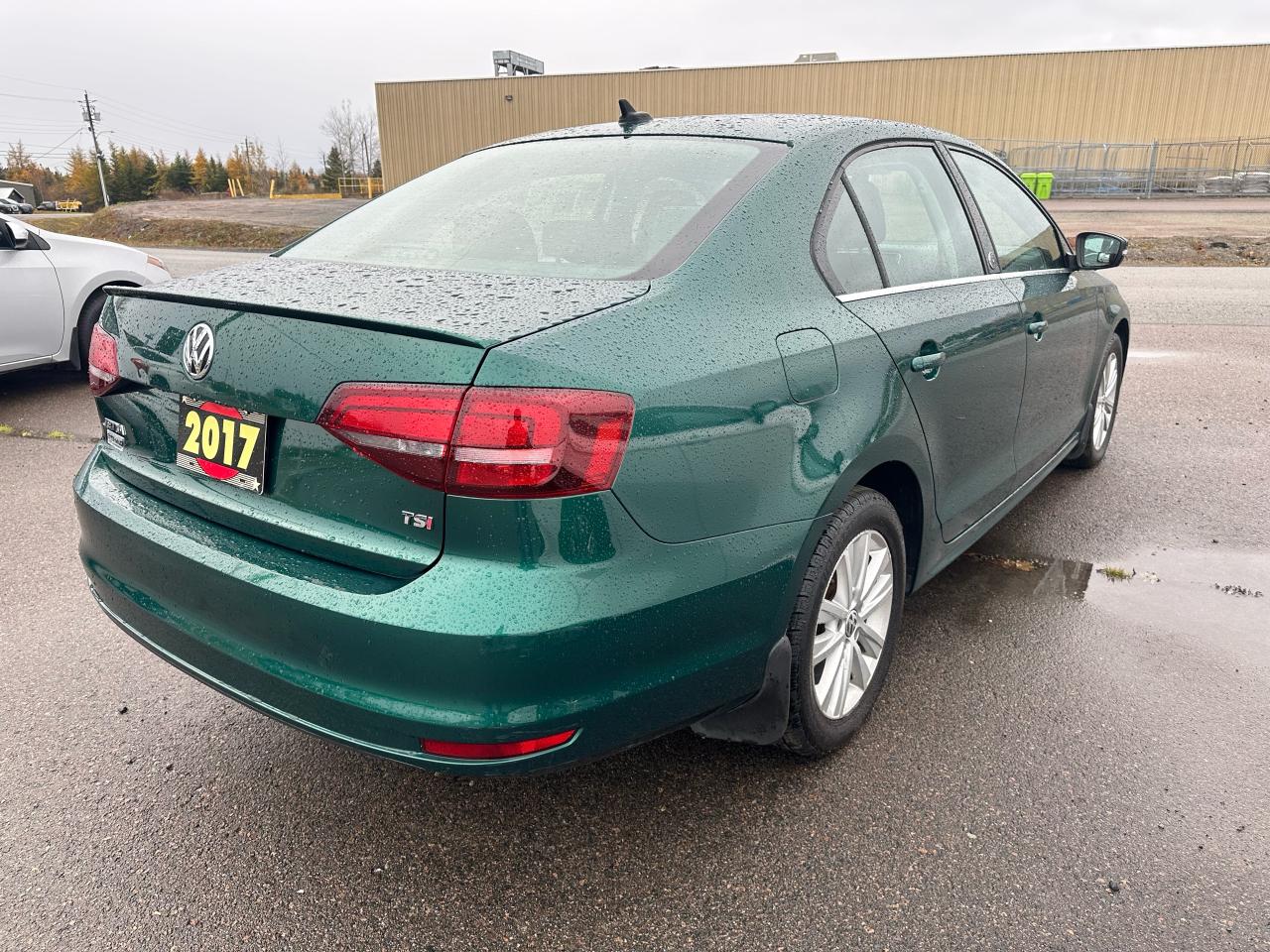 2017 Volkswagen Jetta 4dr 1.4 TSI Man Wolfsburg Edition Photo3