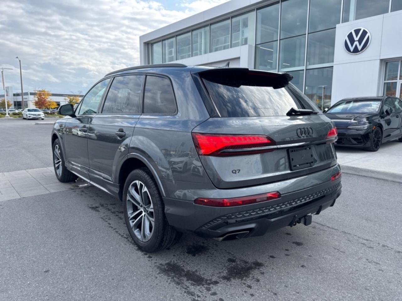 2025 Audi Q7 55 TFSI quattro  - Leather Seats Photo