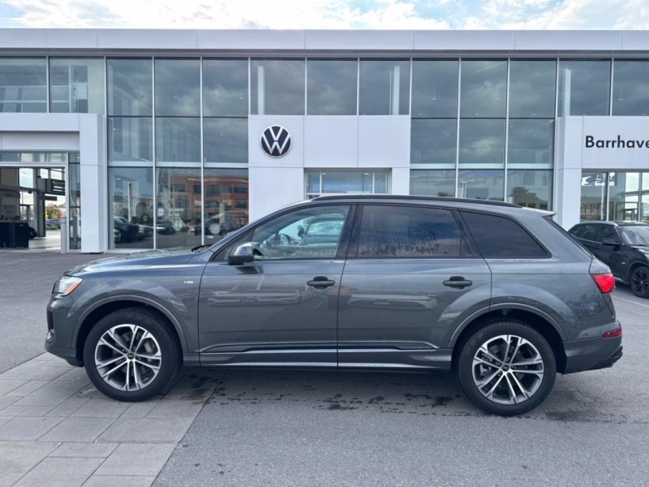 2025 Audi Q7 55 TFSI quattro  - Leather Seats Photo