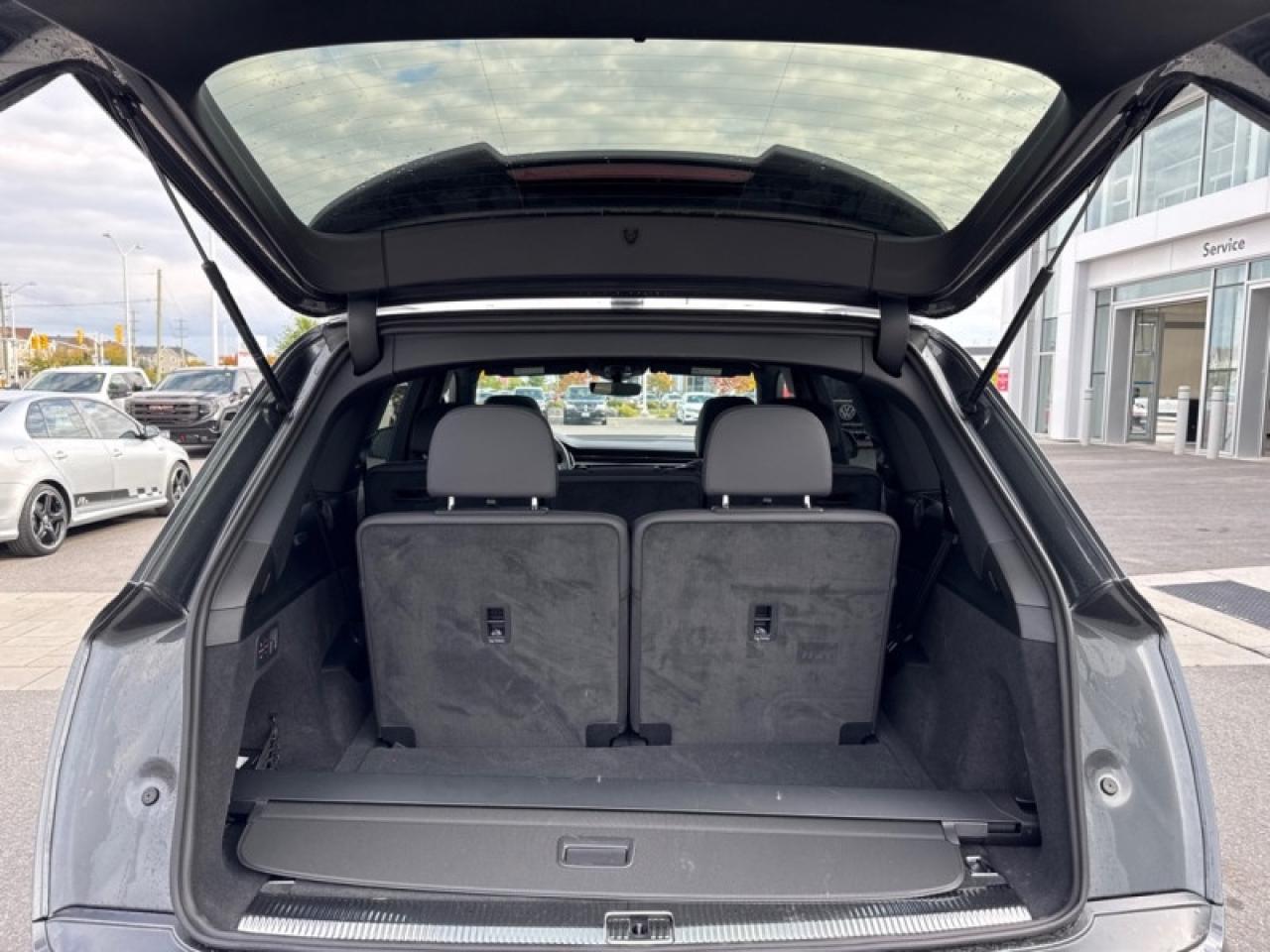2025 Audi Q7 55 TFSI quattro  - Leather Seats Photo