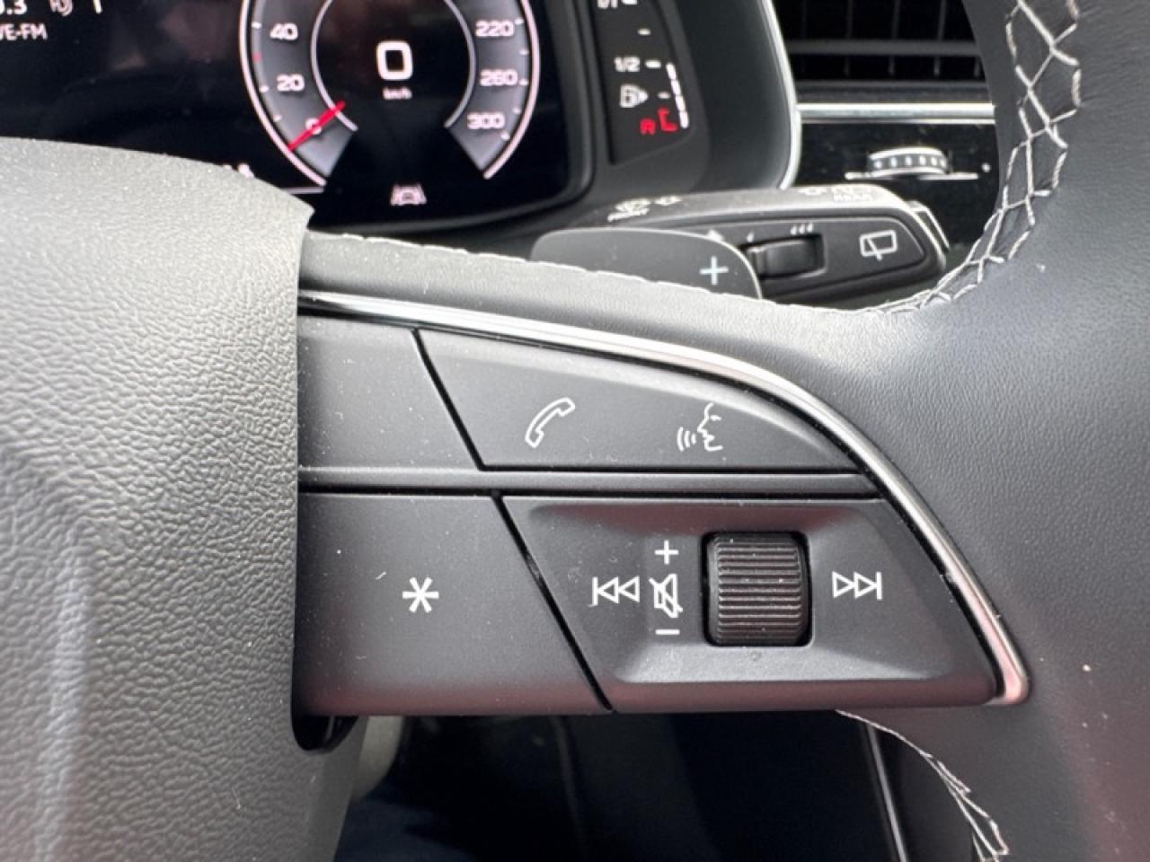 2025 Audi Q7 55 TFSI quattro  - Leather Seats Photo