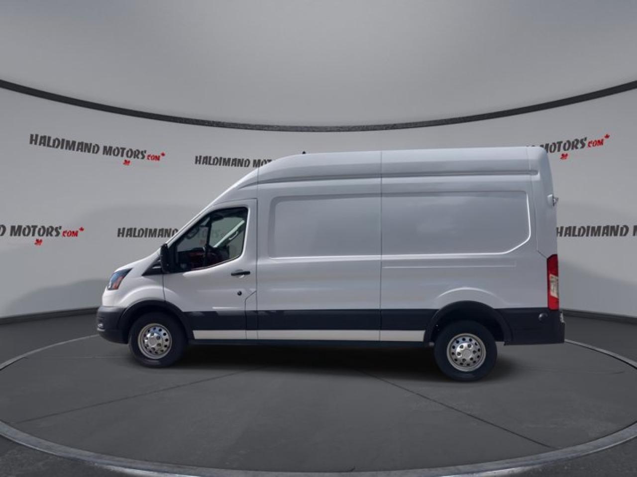 2024 Ford Transit Cargo Van T250 AWD | 148" HIGH ROOF | LEATHER Photo4