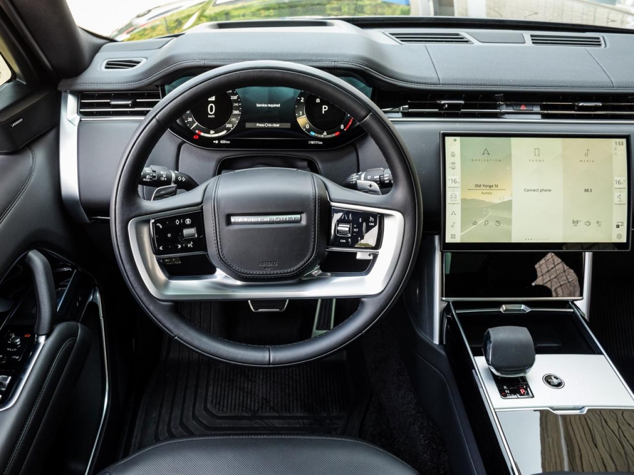 2024 Land Rover Range Rover P530 SE Photo