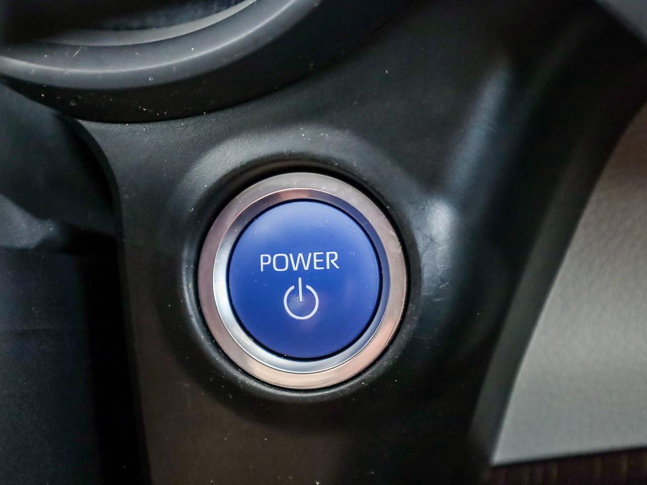 2024 Toyota Sienna XLE 8-Passenger Photo