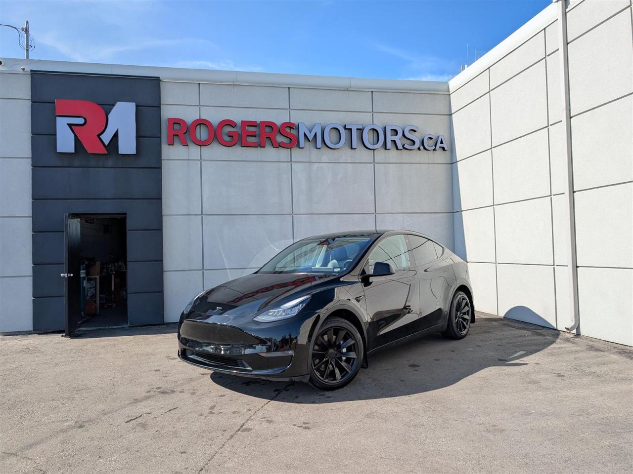 Used 2022 Tesla Model Y LONG RANGE AWD - DUAL MOTOR for sale in Oakville, ON