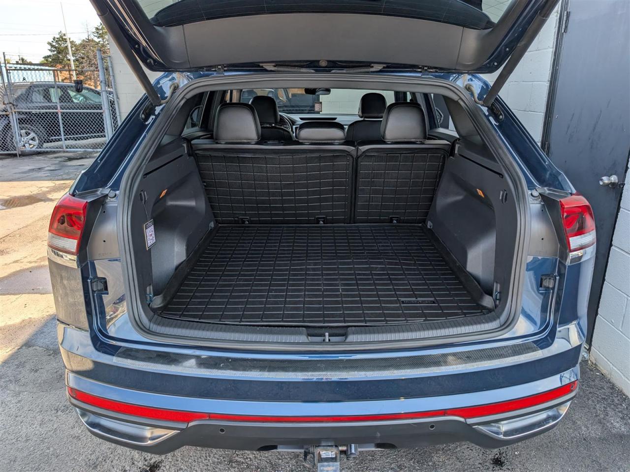 2021 Volkswagen Atlas Cross Sport AWD - NAVI - LEATHER - TECH FEATS