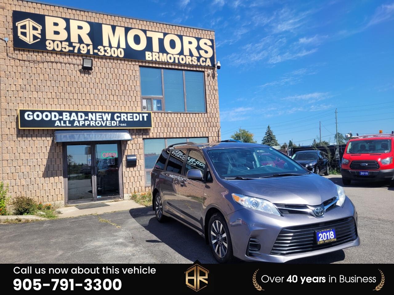 2018 Toyota Sienna LE | AWD | Power doors Photo