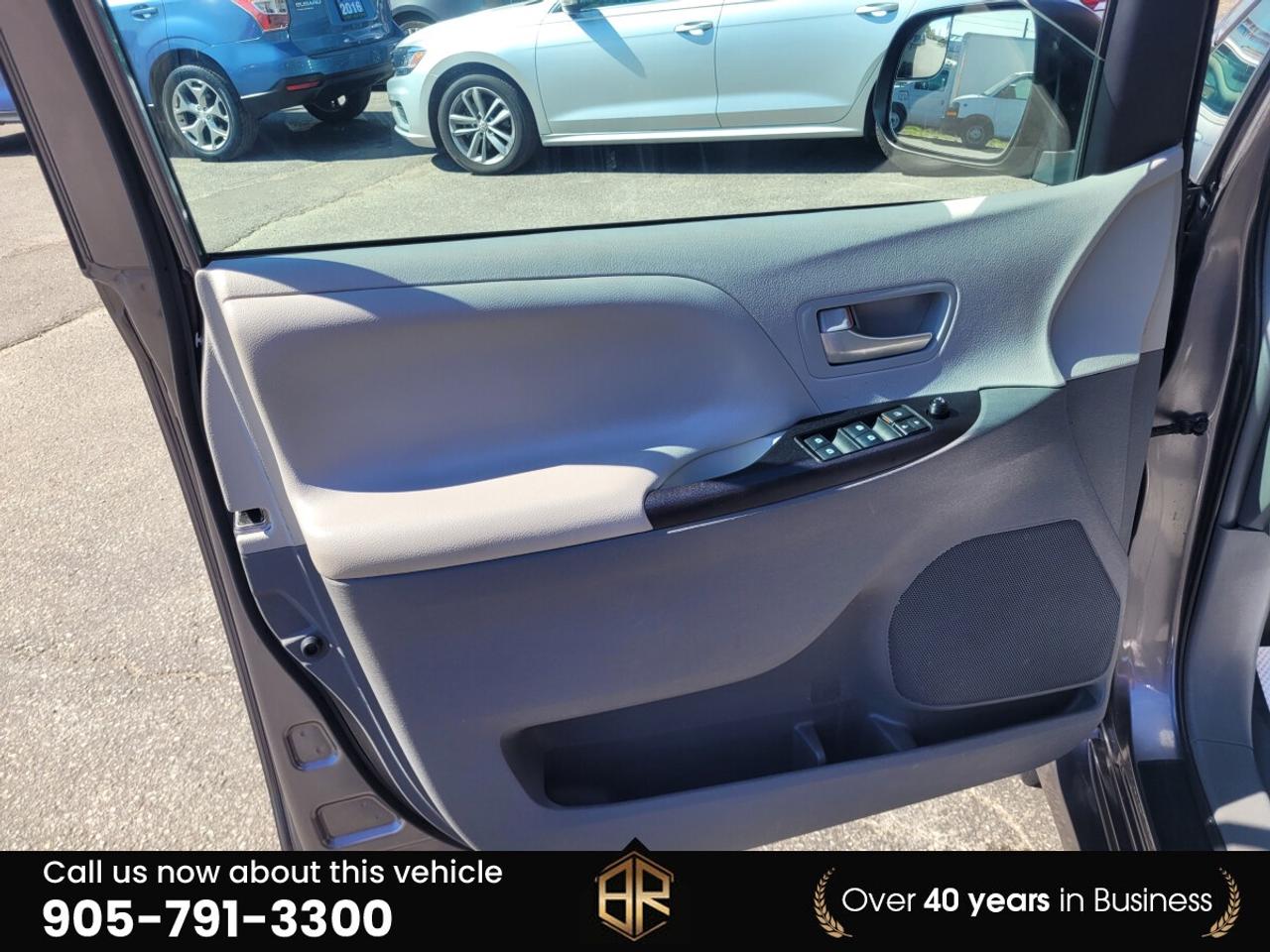 2018 Toyota Sienna LE | AWD | Power doors Photo