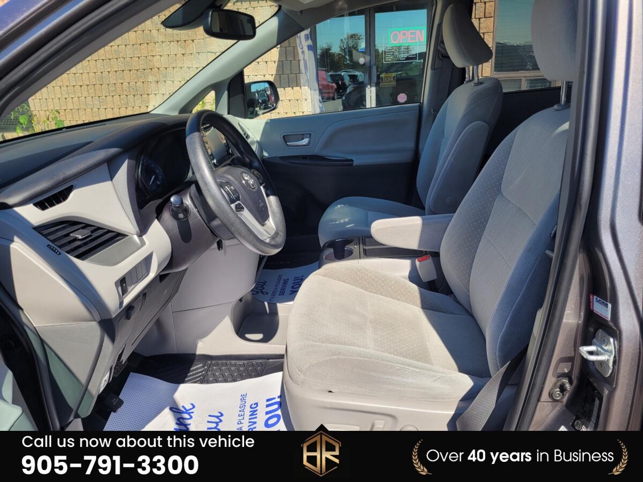 2018 Toyota Sienna LE | AWD | Power doors Photo