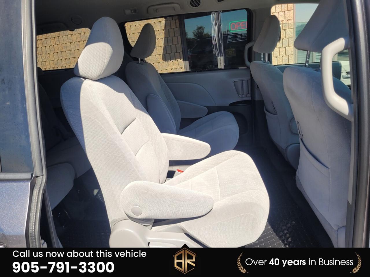 2018 Toyota Sienna LE | AWD | Power doors Photo