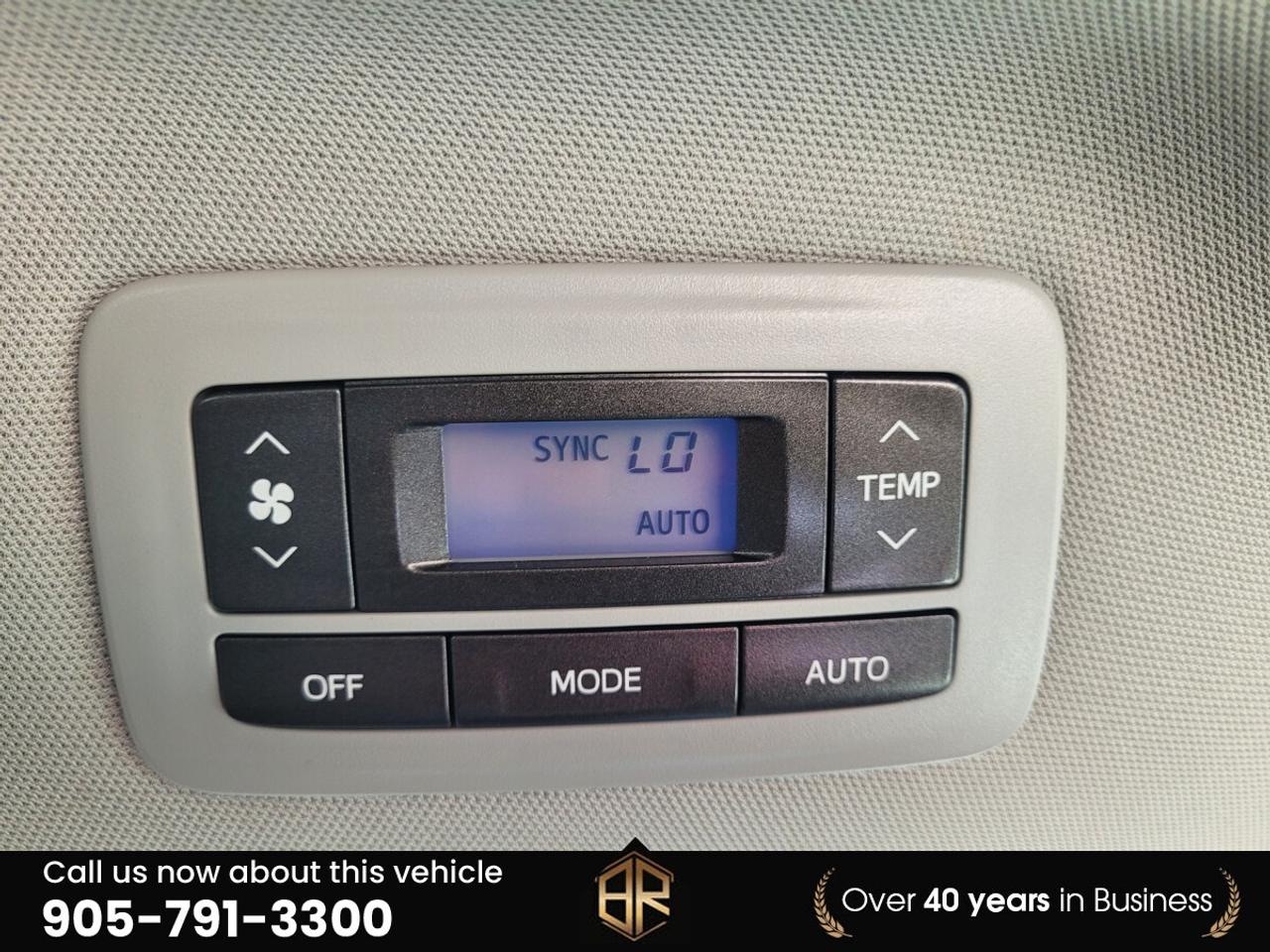 2018 Toyota Sienna LE | AWD | Power doors Photo