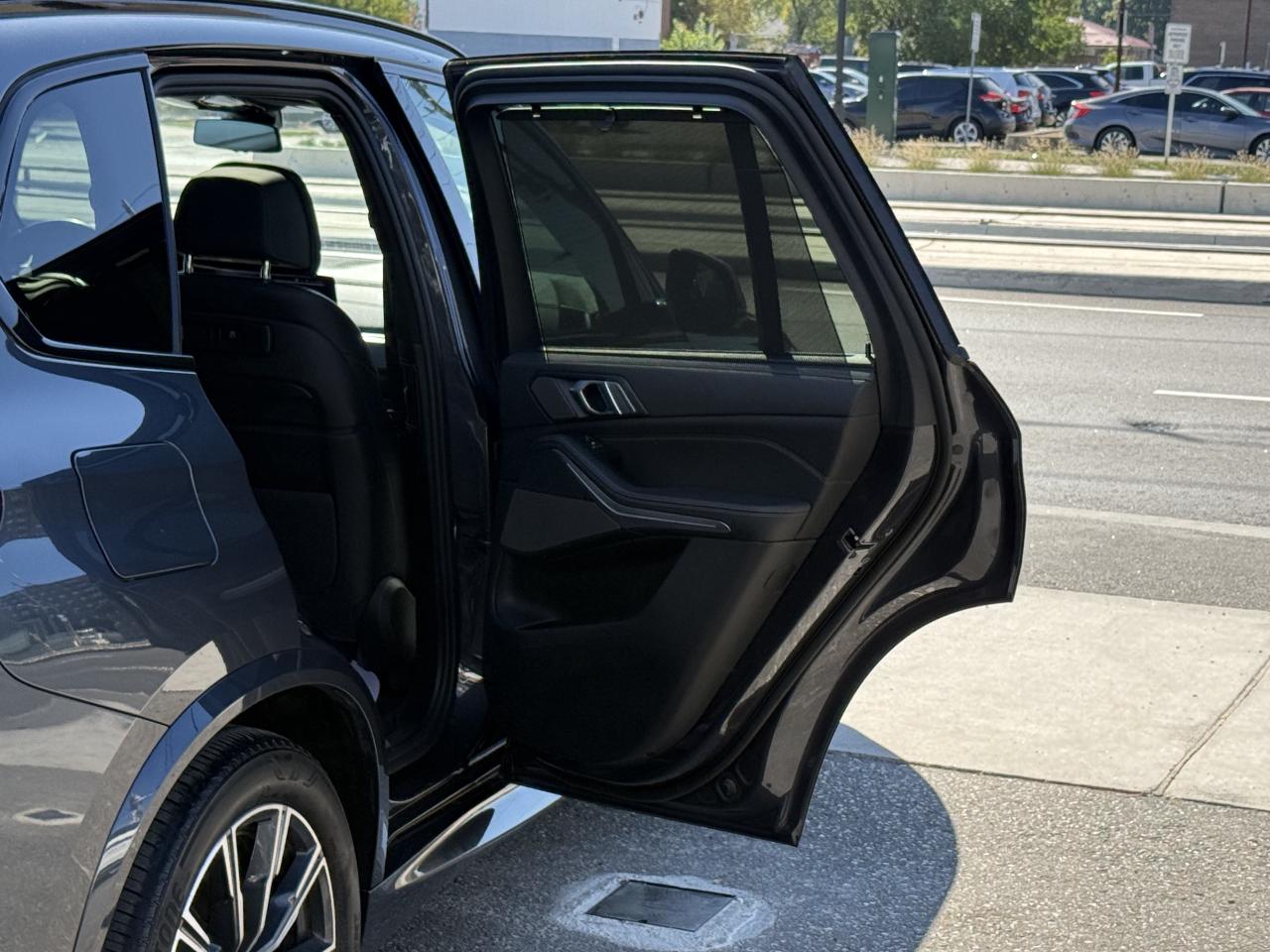 2020 BMW X5 //M SPORT | HARMAN KARDON | PANO | HEAD UP DISPLAY Photo