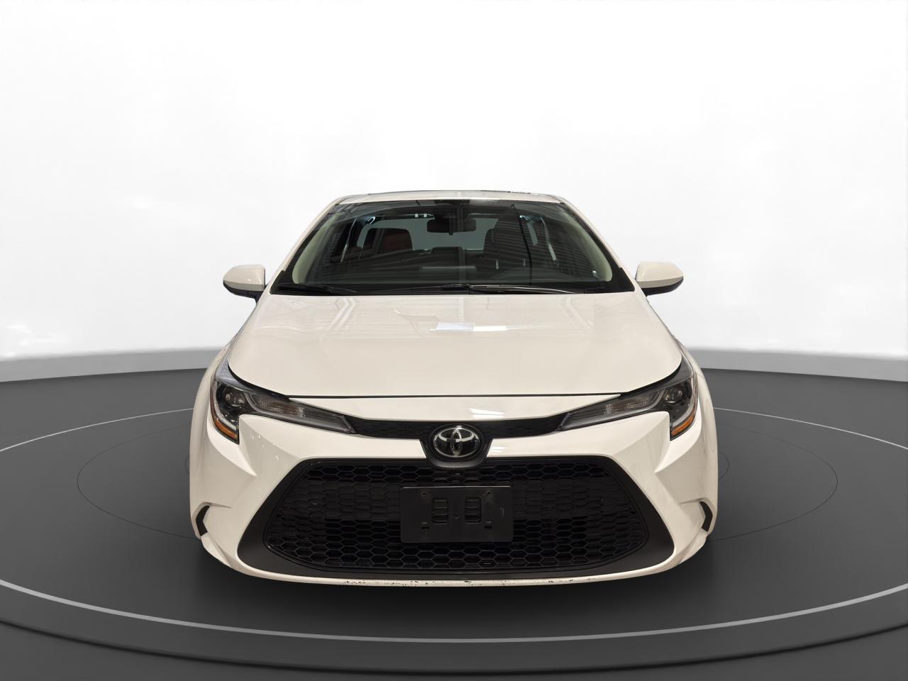 2022 Toyota Corolla LE - Photo #2