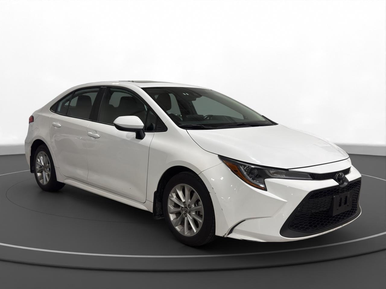 2022 Toyota Corolla LE Photo2