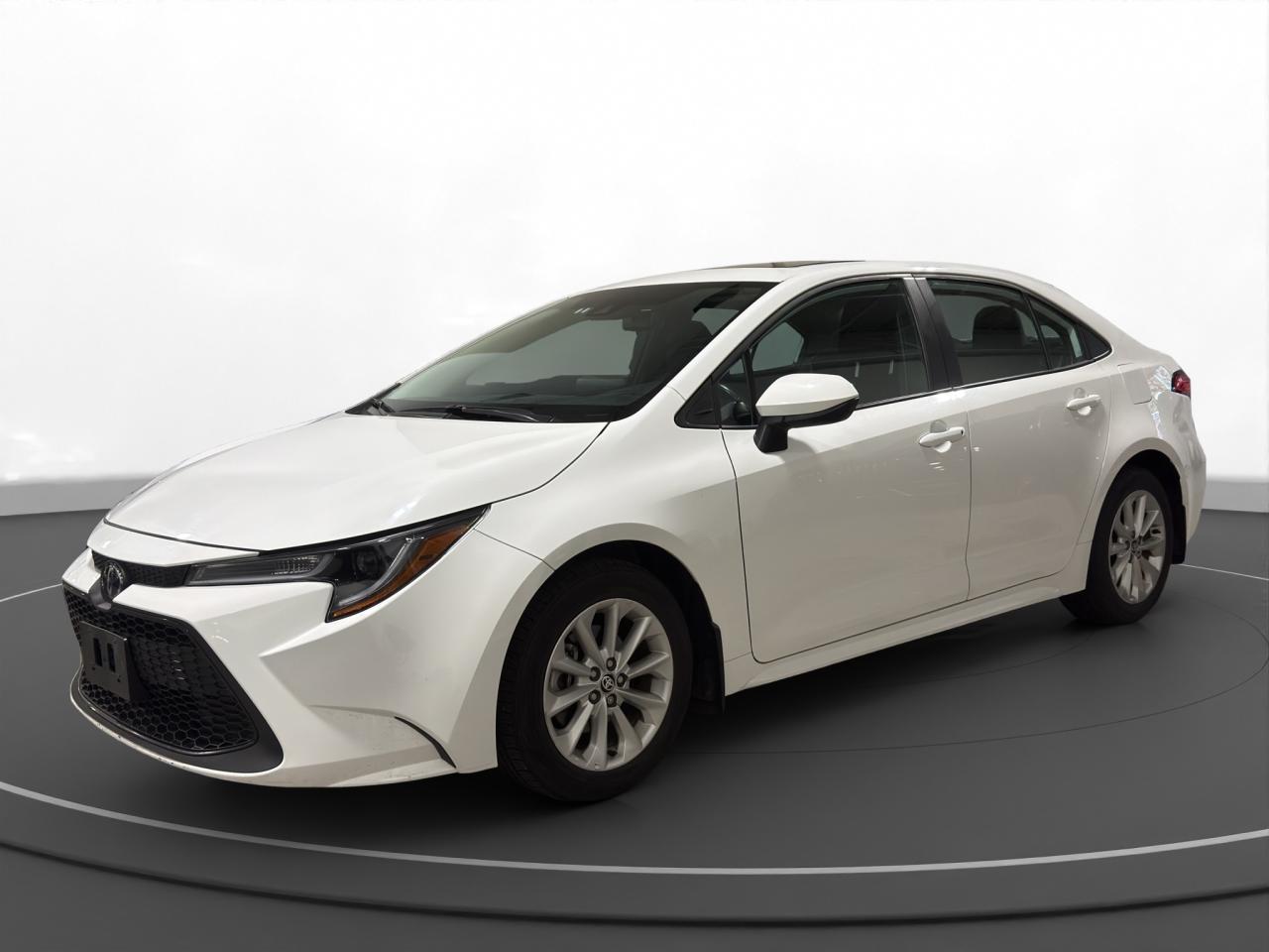 2022 Toyota Corolla LE - Photo #1
