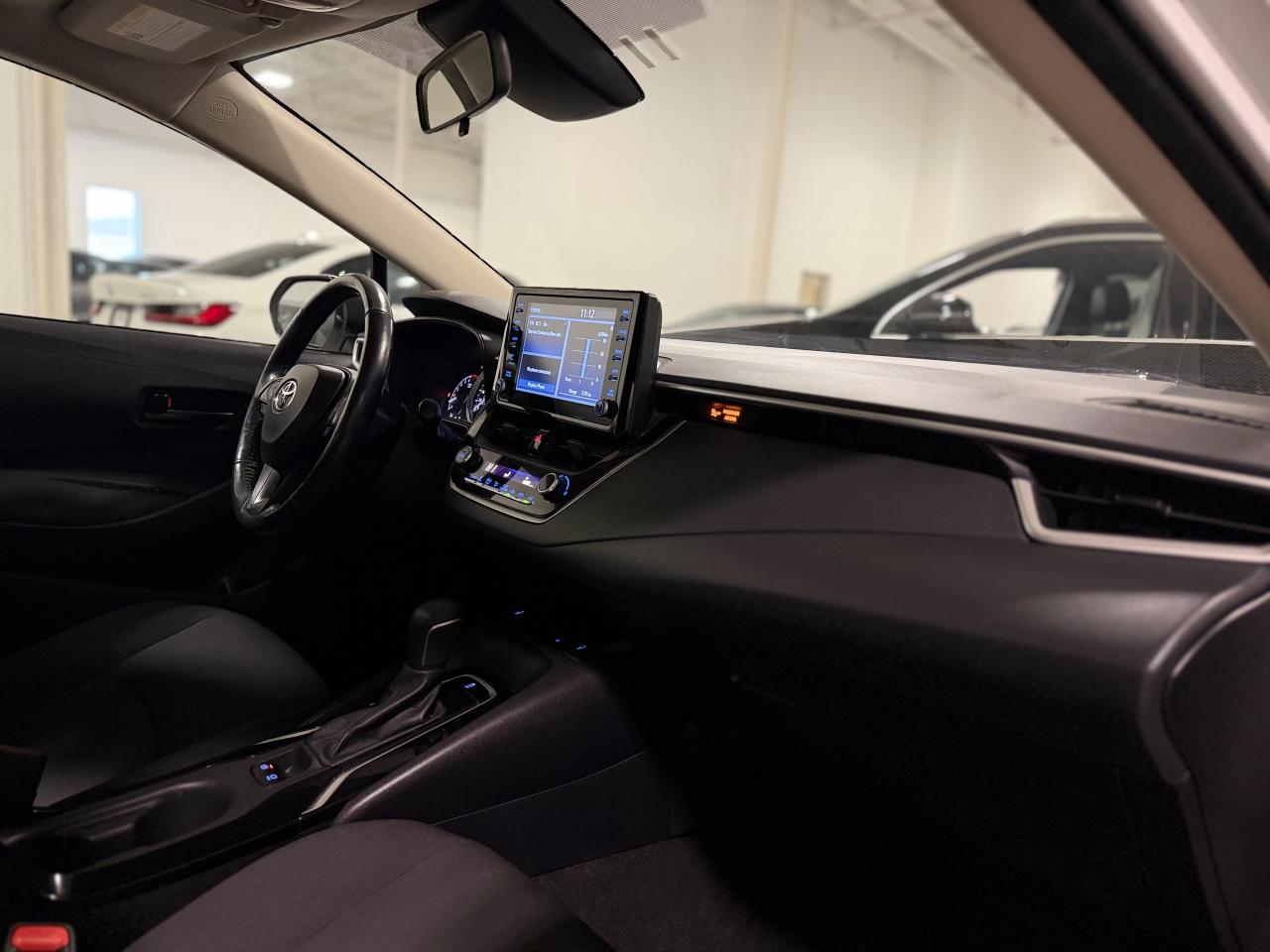 2022 Toyota Corolla LE Photo