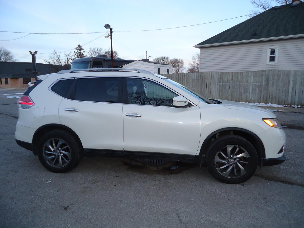 2015 Nissan Rogue AWD 4dr SL Photo