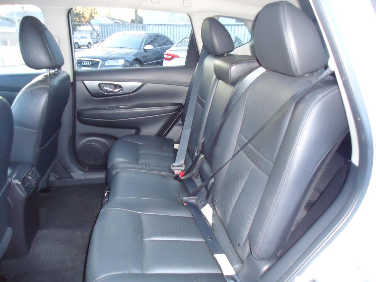 2015 Nissan Rogue AWD 4dr S Photo