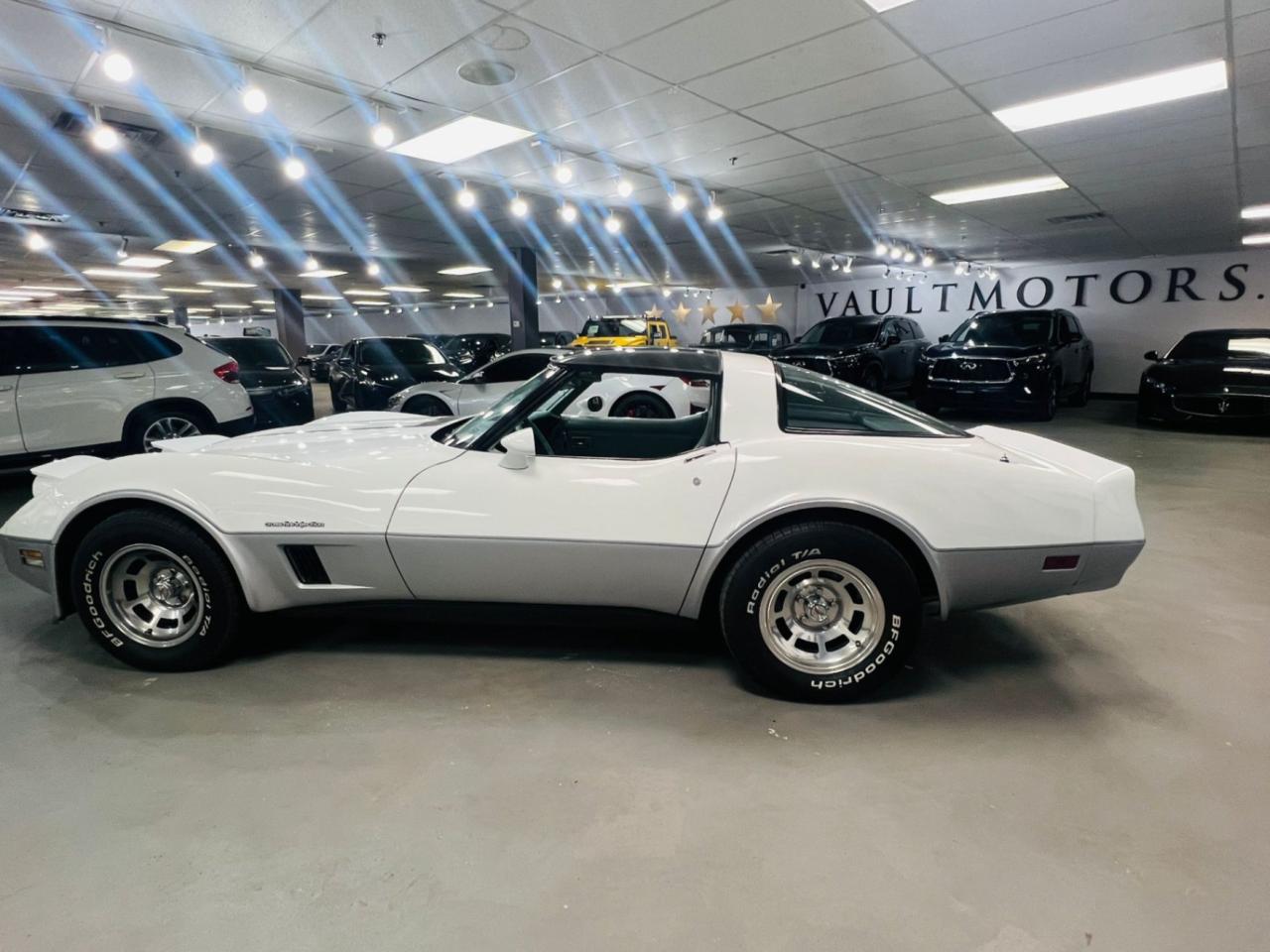1982 Chevrolet Corvette 2Dr Coupe Photo4