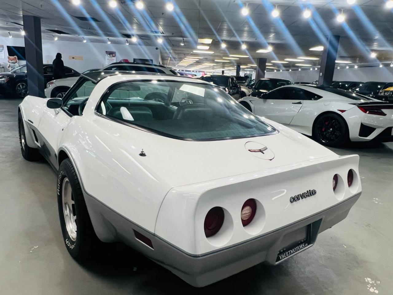 1982 Chevrolet Corvette 2Dr Coupe Photo3