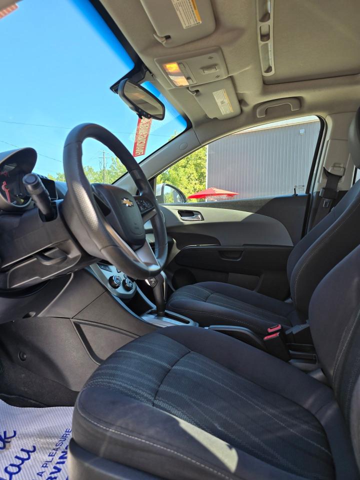 2014 Chevrolet Sonic 5dr HB LT Auto - Photo #7