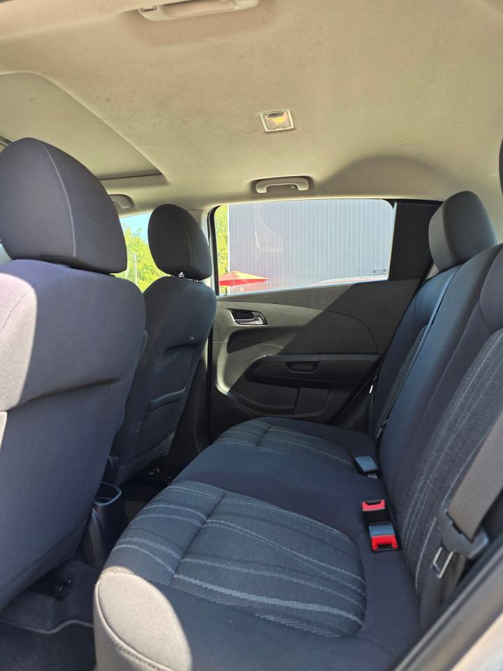 2014 Chevrolet Sonic 5dr HB LT Auto - Photo #14