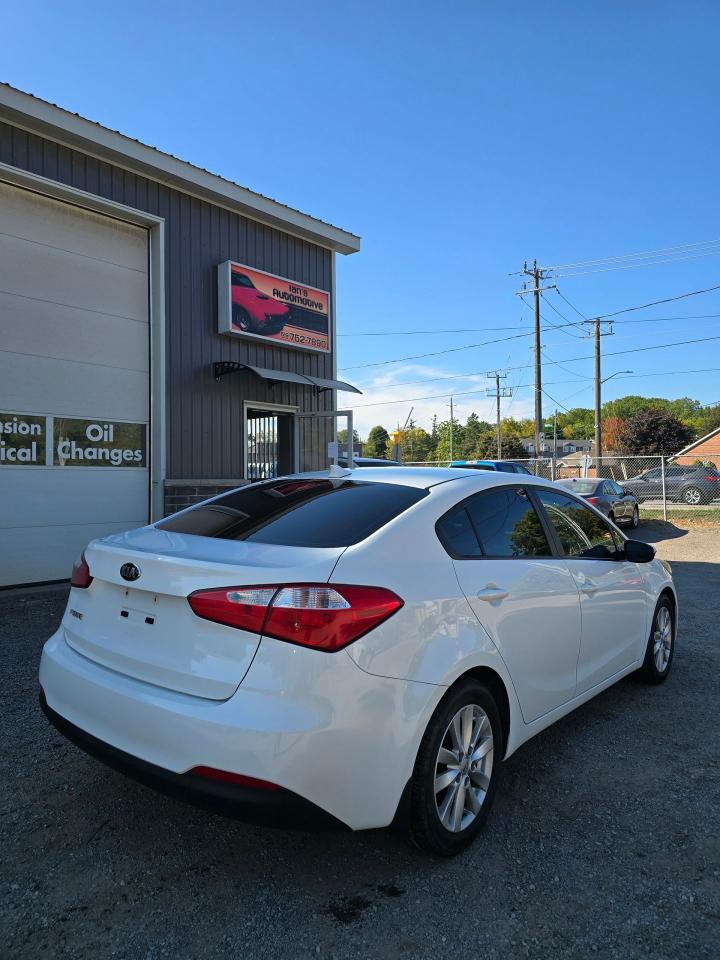 2015 Kia Forte 4dr Sdn Auto LX - Photo #6