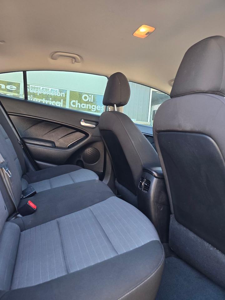 2015 Kia Forte 4dr Sdn Auto LX - Photo #10