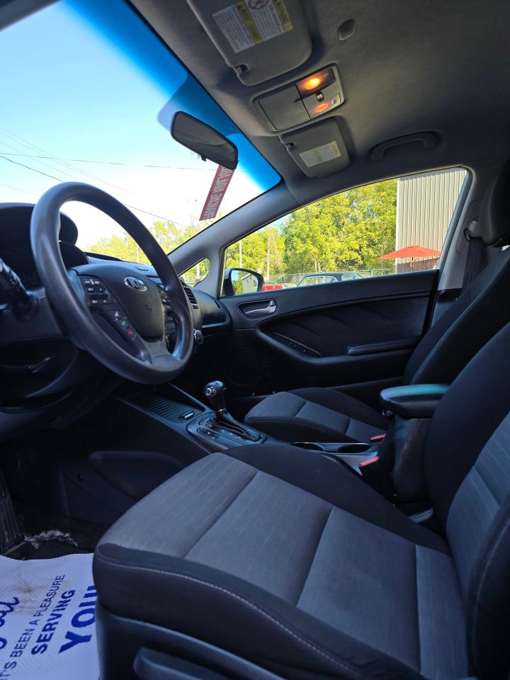 2015 Kia Forte 4dr Sdn Auto LX - Photo #13
