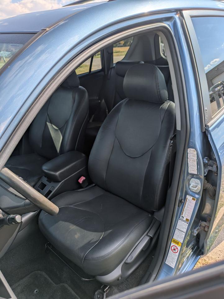 2008 Toyota RAV4 Sport - Photo #9