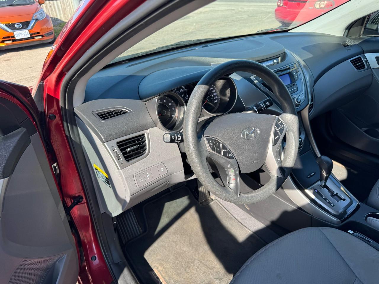 2013 Hyundai Elantra GL - Photo #10