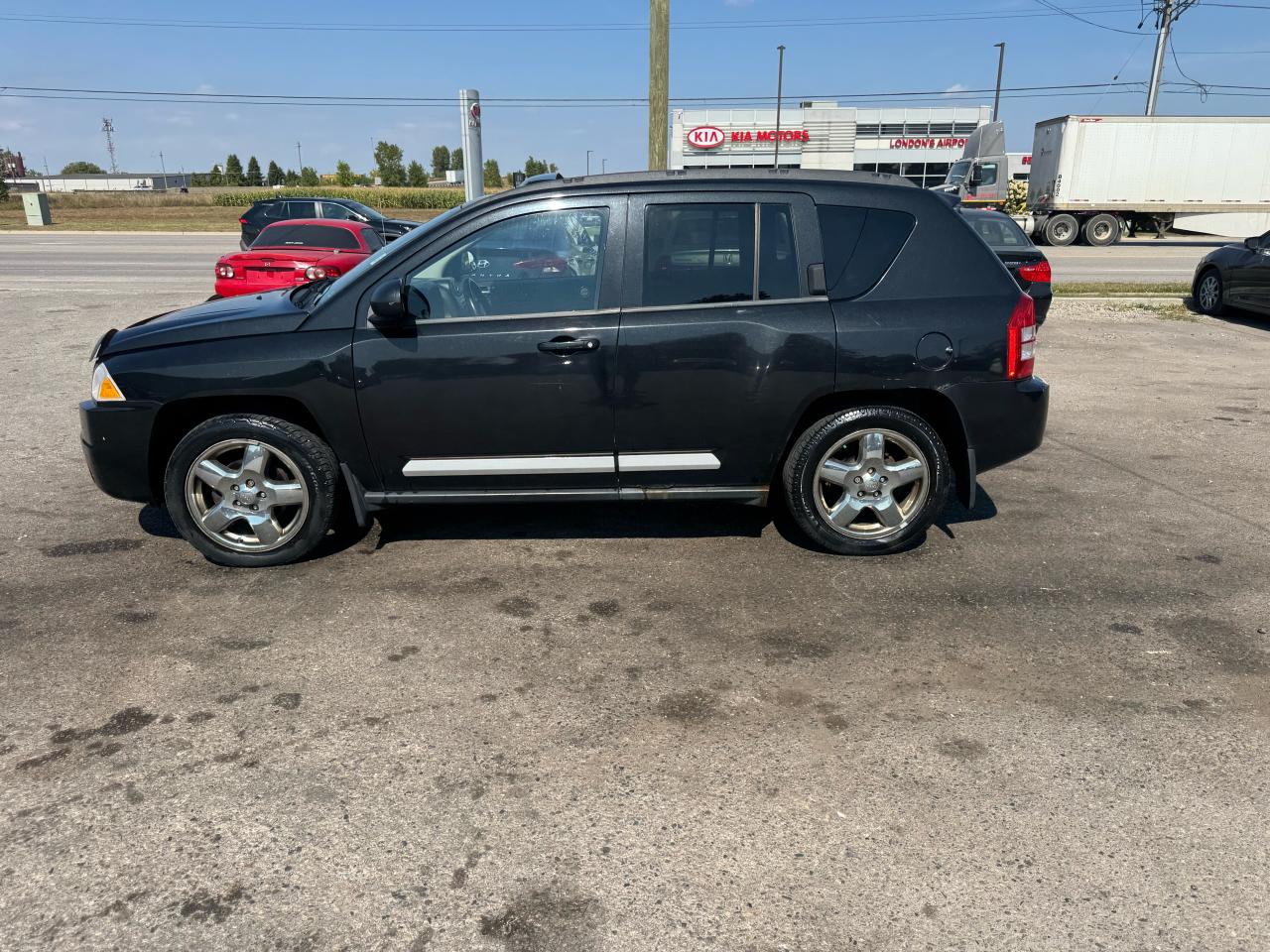 2010 Jeep Compass LIMITED - Photo #2