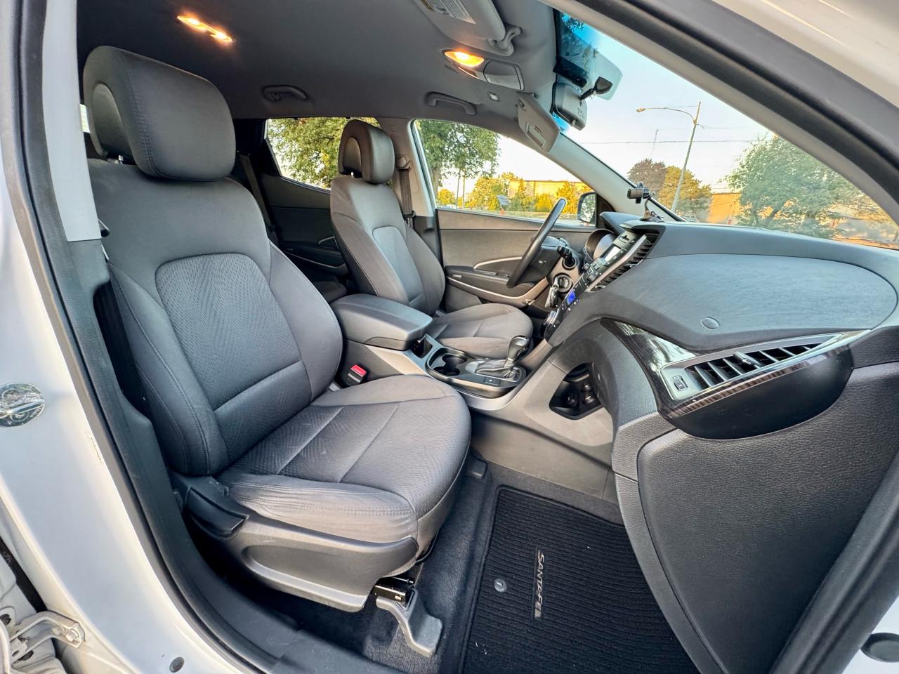 2015 Hyundai Santa Fe Sport Premium Photo2