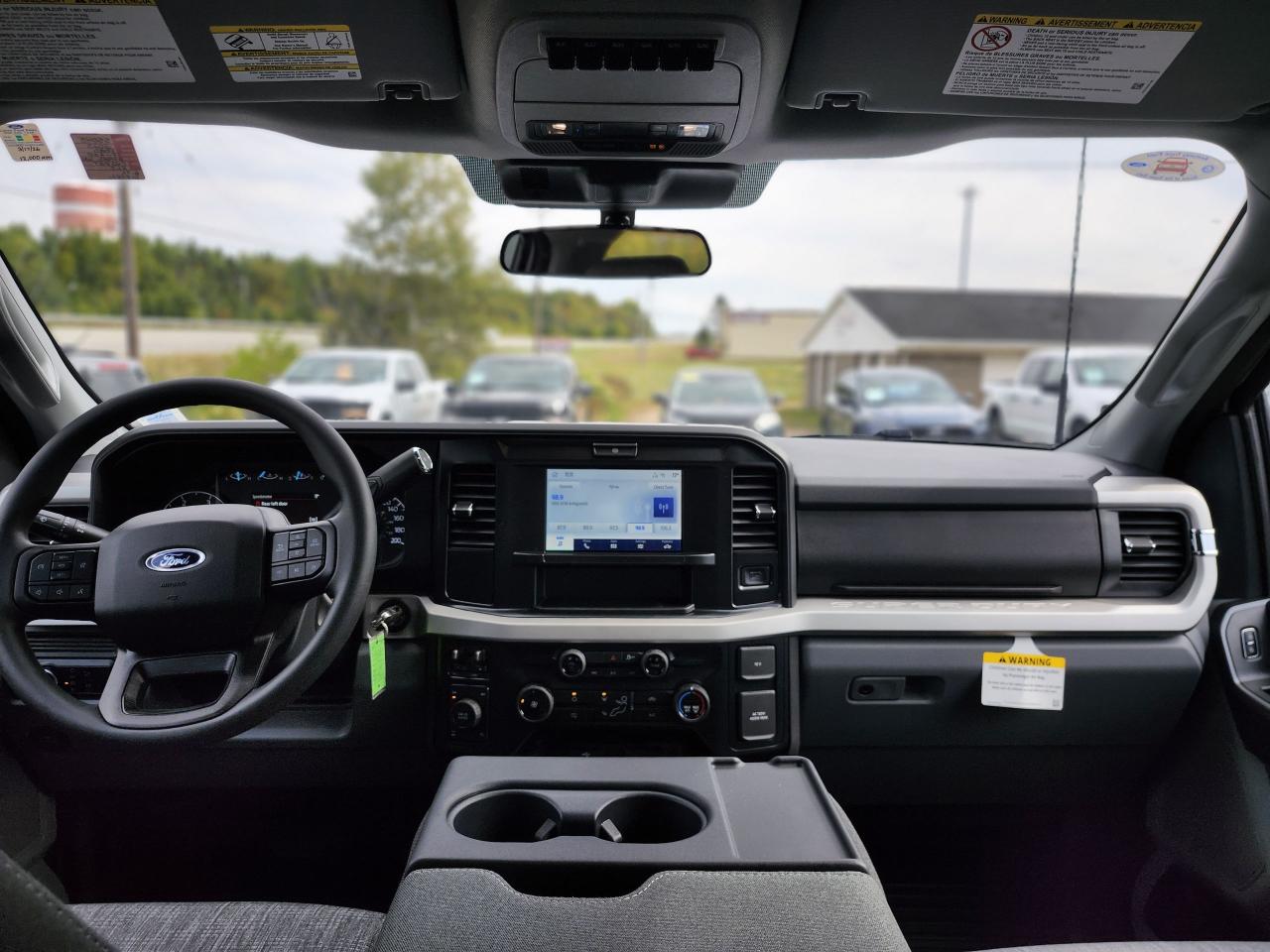 2026 Ford F-350 Super Duty SRW XLT 4WD CREW CAB 8' BOX Photo5