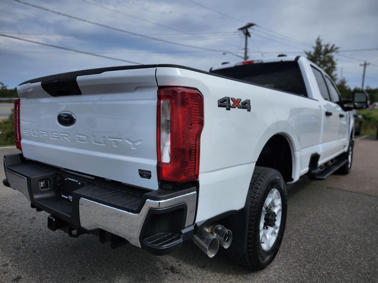 2026 Ford F-350 Super Duty SRW XLT 4WD CREW CAB 8' BOX Photo4