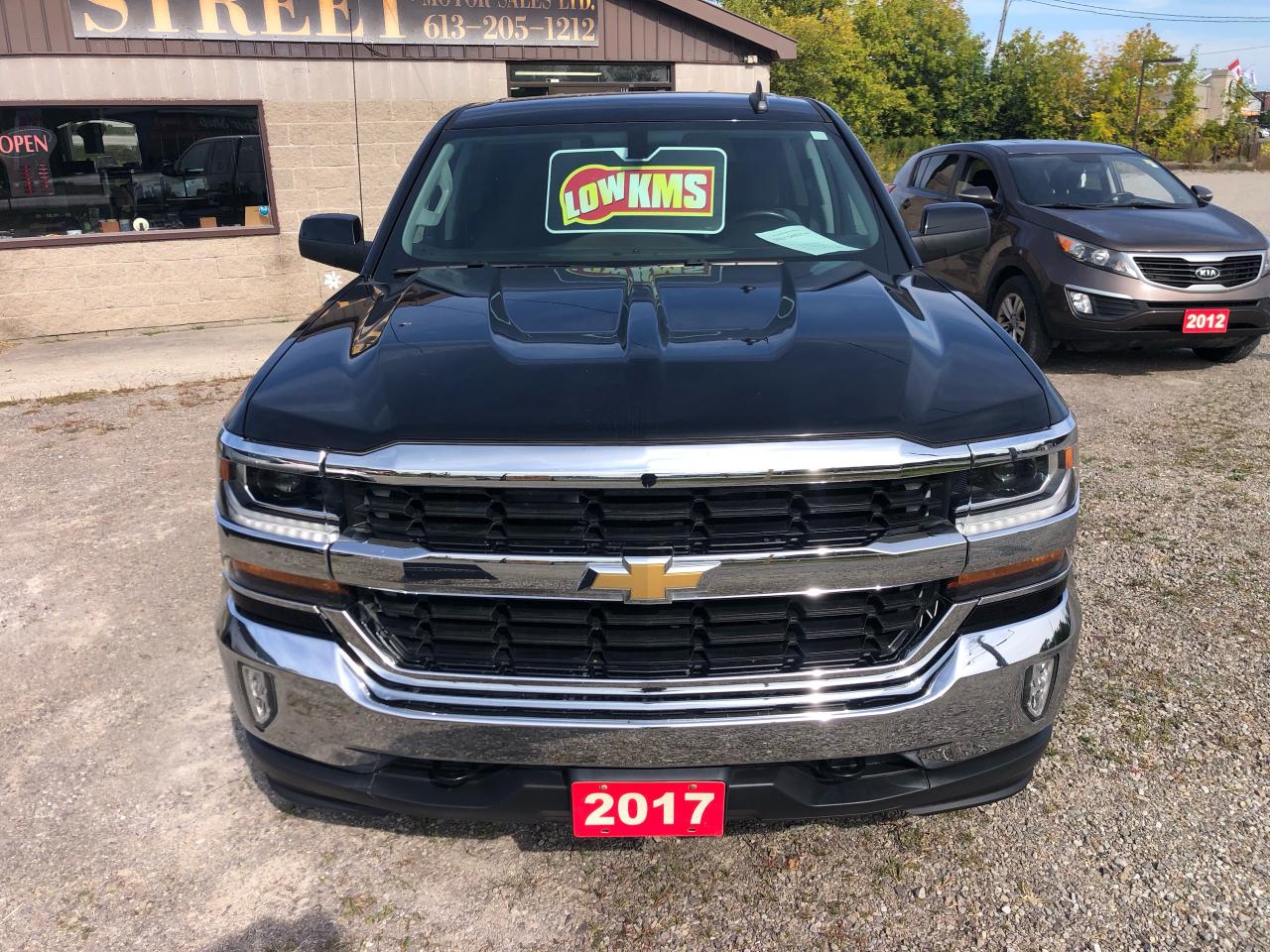 2017 Chevrolet Silverado 1500 LT - Photo #2