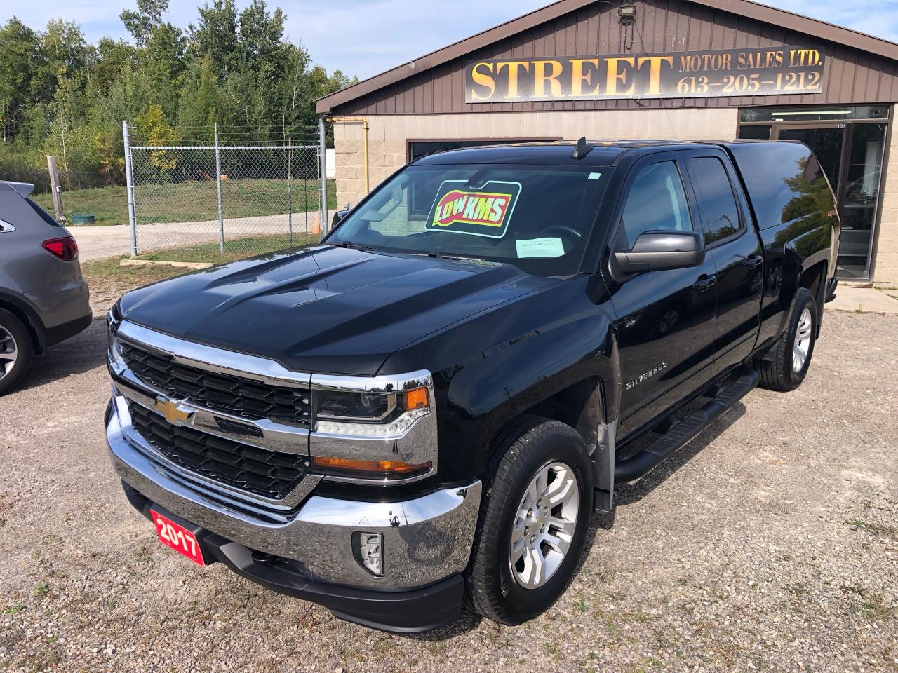 2017 Chevrolet Silverado 1500 LT - Photo #1