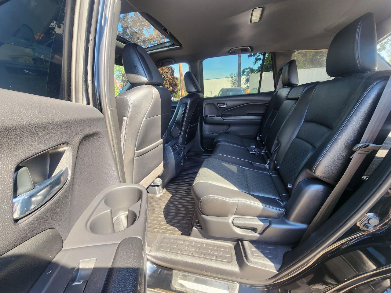 2019 Honda Passport Touring l Clean Carfax l No Accidents - Photo #15