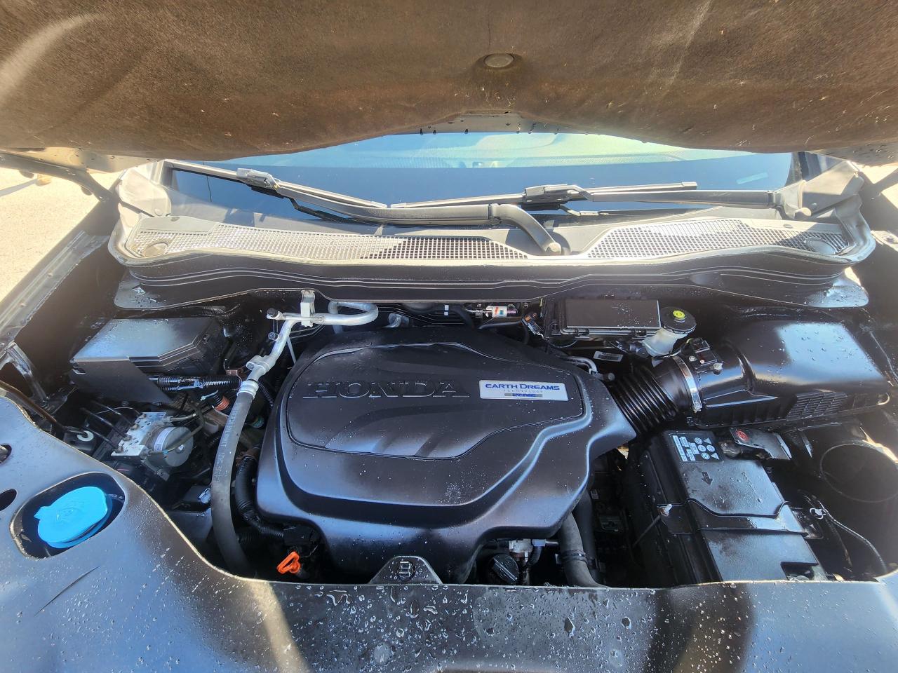2019 Honda Passport Touring l Clean Carfax l No Accidents - Photo #18
