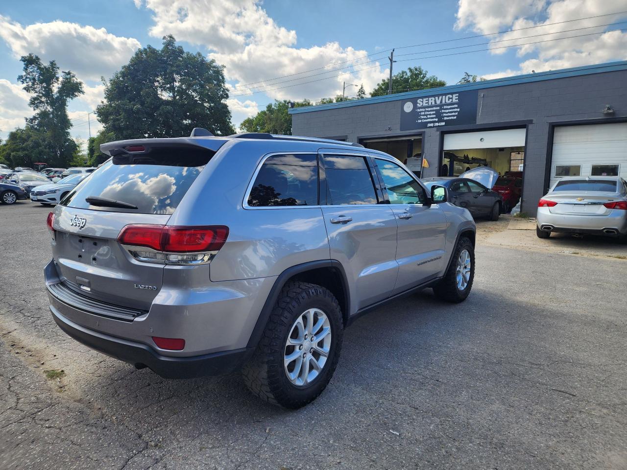 2021 Jeep Grand Cherokee Laredo l Clean Carfax l 2 Owners l No Accidents - Photo #6