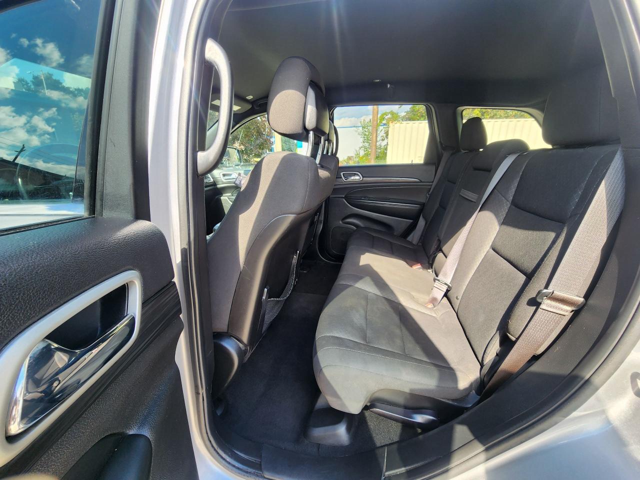 2021 Jeep Grand Cherokee Laredo l Clean Carfax l 2 Owners l No Accidents - Photo #14
