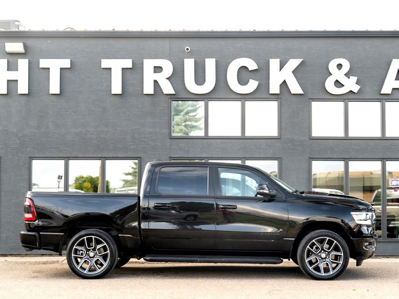 2023 RAM 1500 SPORT GT 4x4 CREW CAB 5.7 HEMI E-TORQUE Photo4